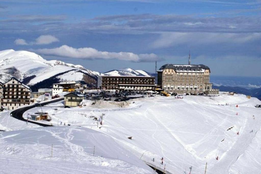 Grand T2 Calme Et Cosy Au « Pyrenees Palace » Bagnères-de-Luchon 外观 照片
